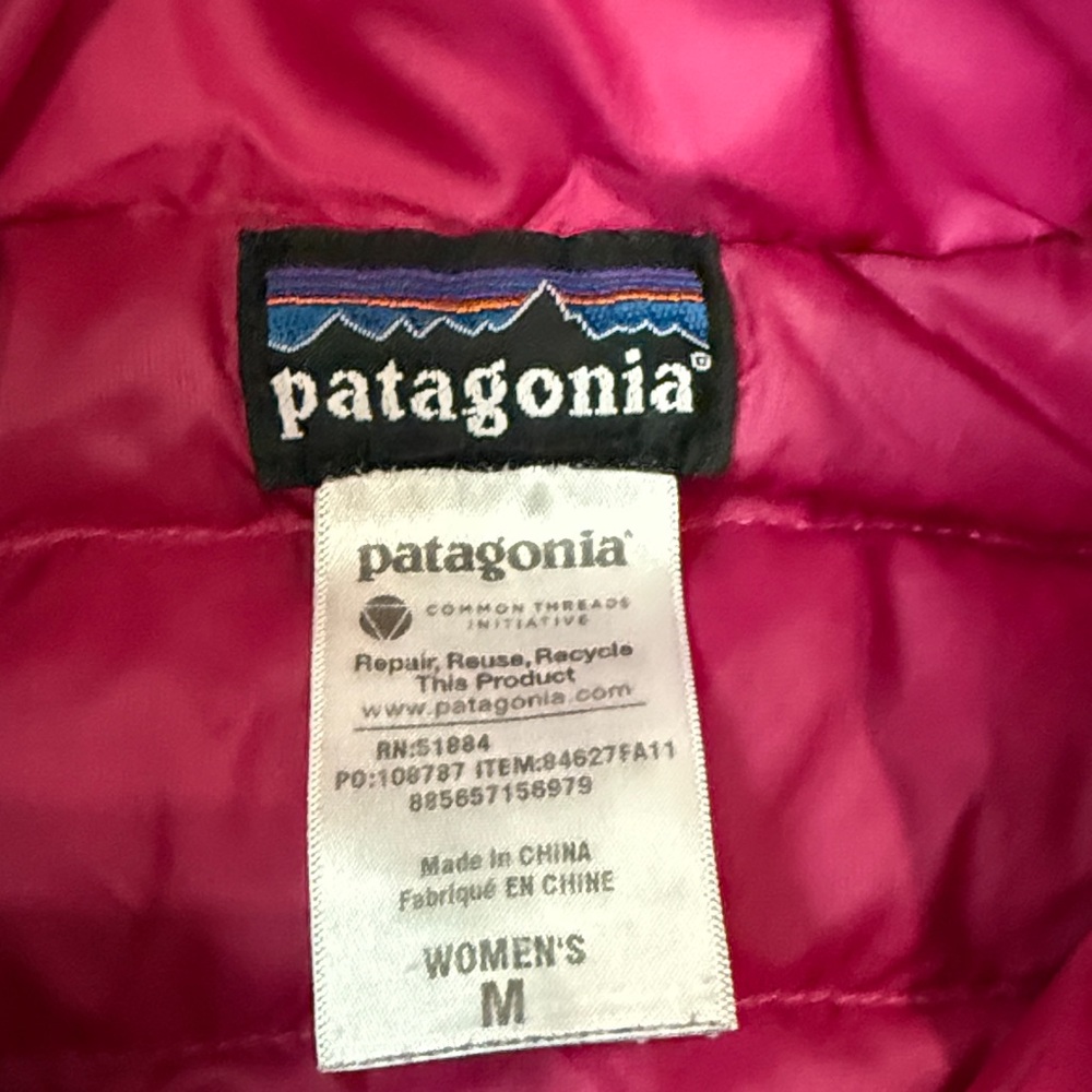 Patagonia Women’s Down Vest - Picture 2 of 4